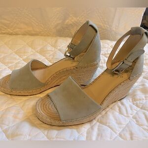 Vince Camuto espadrille wedges Sz 9